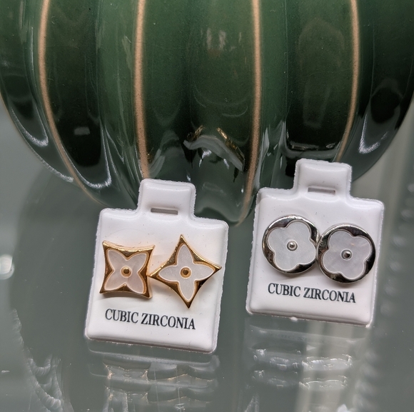 Jewelry - Fashion Gold and Silver Earrings W/White Inlay